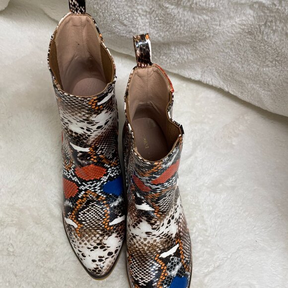 Chase & Chole Lolo Women's Wester Ankle Boots, 2" heel, Snakeskin Design Size 11 - Picture 4 of 11